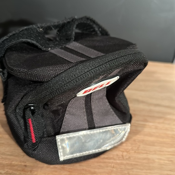 New On gaurd bike/scooterter lock and new w/o tags Bell bicycle bag - Picture 7 of 8